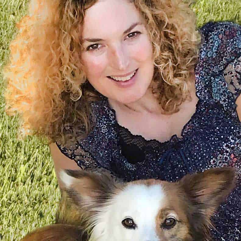 Karen-Pryor-Academy-Linda-Ryan-headshot-dog-trainer-professional